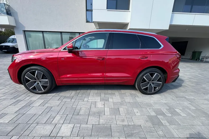Volkswagen Touareg din 2024 cu 32.000 km - oferta VOL251090 - foto 6