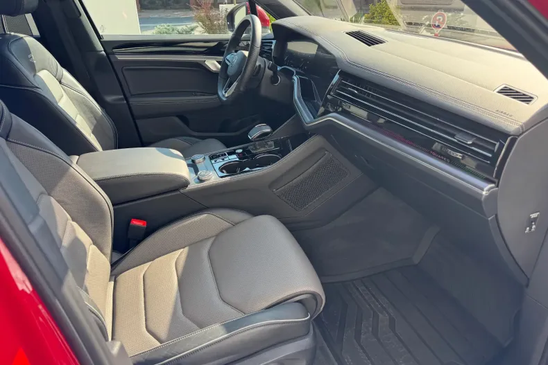 Volkswagen Touareg din 2024 cu 32.000 km - oferta VOL251090 - foto 10