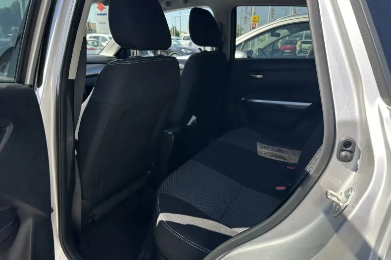 Suzuki Vitara din 2023 cu 22.837 km - oferta SUZ251092 - foto 9