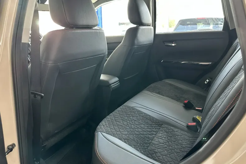 Suzuki Vitara din 2026 cu 5 km - oferta SUZ251094 - foto 17