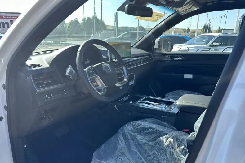 KGM Rexton din 2026 cu 6 km - oferta KGM251095 - foto 10