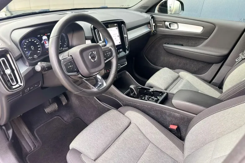 Volvo XC40 din 2022 cu 93.881 km - oferta VOL251103 - foto 13