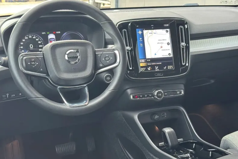 Volvo XC40 din 2022 cu 93.881 km - oferta VOL251103 - foto 15