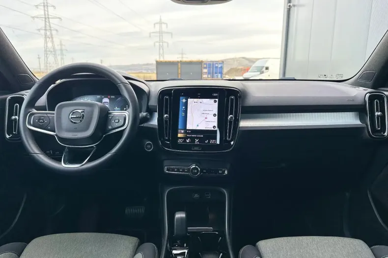 Volvo XC40 din 2022 cu 93.881 km - oferta VOL251103 - foto 22