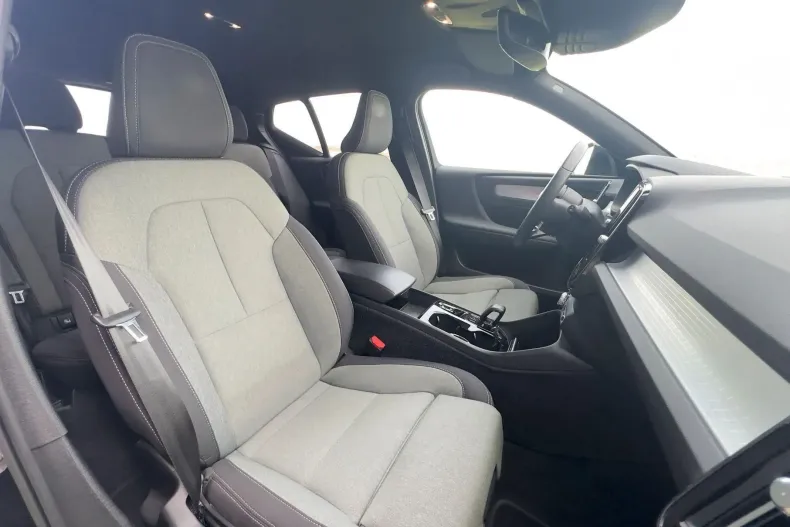 Volvo XC40 din 2022 cu 93.881 km - oferta VOL251103 - foto 28