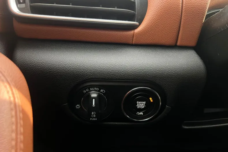 Maserati Levante din 2021 cu 58.883 km - oferta MAS251107 - foto 32