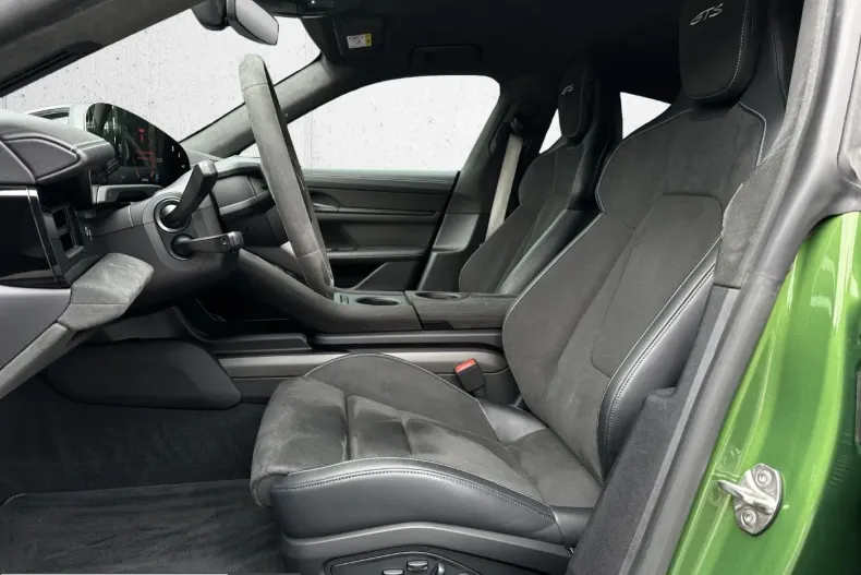 Porsche Taycan din 2023 cu 46.600 km - oferta POR251117 - foto 8