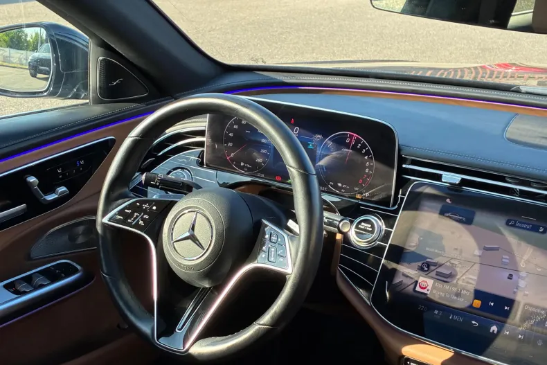 Mercedes-Benz E 300 (Clasa E) din 2024 cu 32.806 km - oferta MER251124 - foto 10