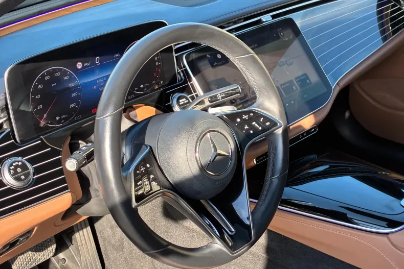 Mercedes-Benz E 300 (Clasa E) din 2024 cu 32.806 km - oferta MER251124 - foto 11
