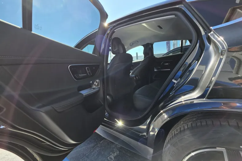 Mercedes-Benz GLC Coupe din 2025 cu 3.000 km - oferta MER251128 - foto 12