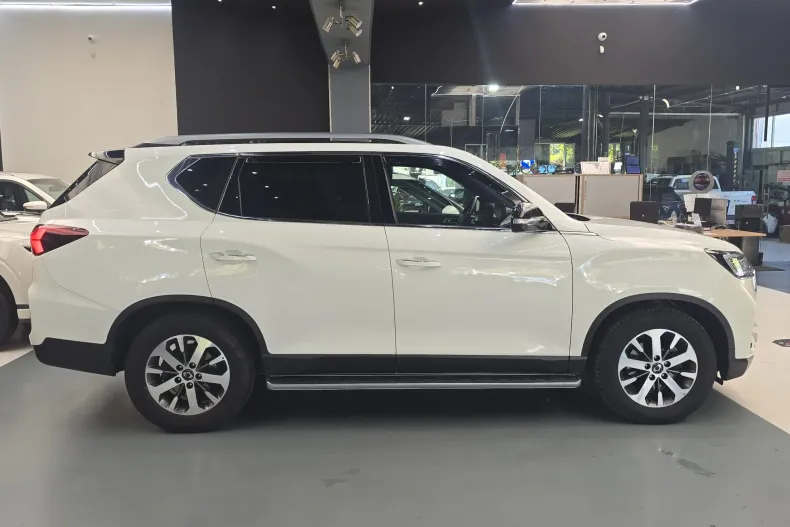 KGM Rexton din 2023 cu 36.500 km - oferta KGM251133 - foto 10