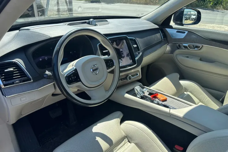 Volvo XC90 din 2022 cu 111.596 km - oferta VOL251138 - foto 9