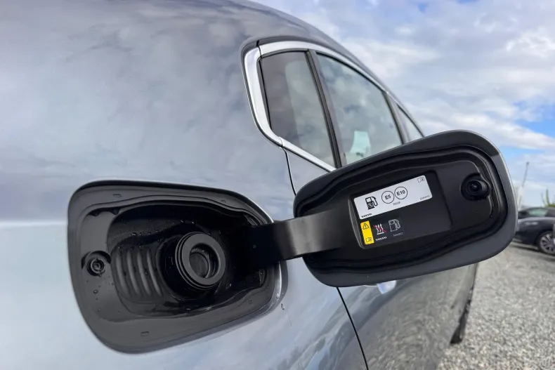 Volvo S60 din 2021 cu 62.329 km - oferta VOL251143 - foto 12