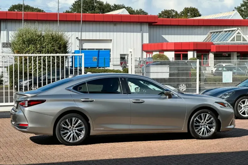 Lexus ES 300 din 2021 cu 84.315 km - oferta LEX251145 - foto 8