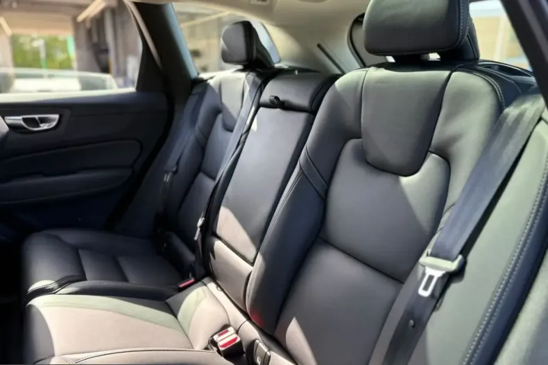 Volvo XC60 din 2022 cu 61.000 km - oferta VOL251161 - foto 12