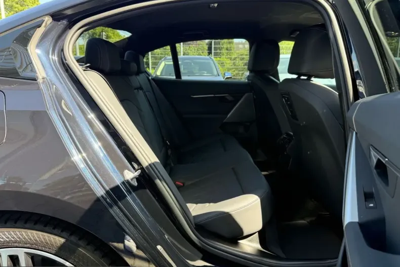 BMW 520 (Seria 5) din 2024 cu 36.576 km - oferta BMW251162 - foto 8