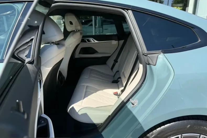 BMW i4 (Seria 4) din 2025 cu 26.636 km - oferta BMW251167 - foto 15