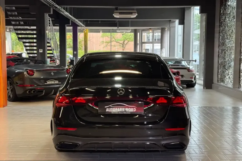 Mercedes-Benz E 300 (Clasa E) din 2024 cu 33.000 km - oferta MER251171 - foto 7