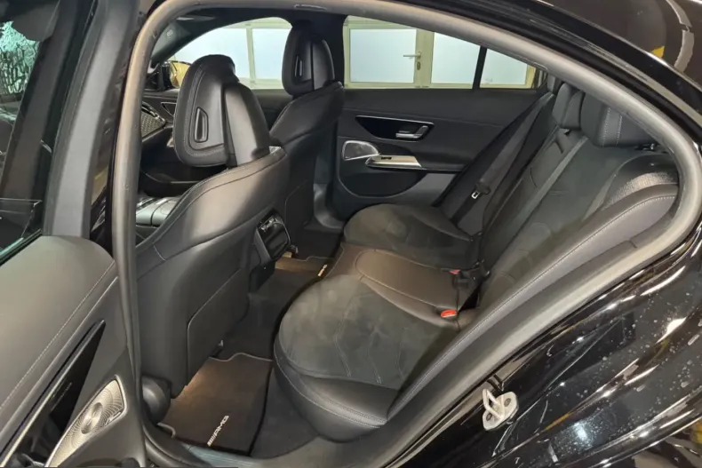 Mercedes-Benz E 300 (Clasa E) din 2024 cu 33.000 km - oferta MER251171 - foto 13