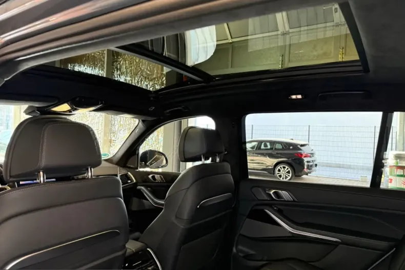 BMW X7 (Seria X) din 2024 cu 43.878 km - oferta BMW251172 - foto 5