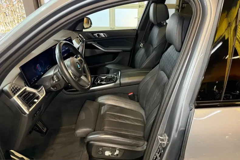 BMW X7 (Seria X) din 2024 cu 43.878 km - oferta BMW251172 - foto 13