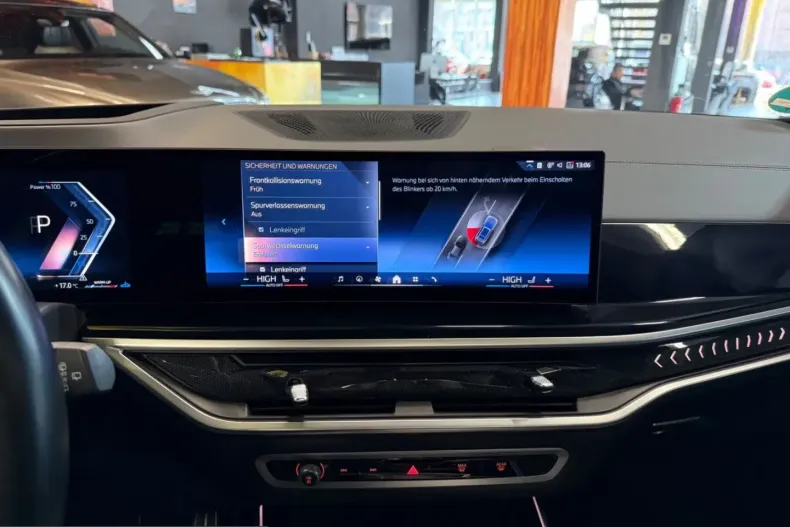 BMW X7 (Seria X) din 2024 cu 43.878 km - oferta BMW251172 - foto 21