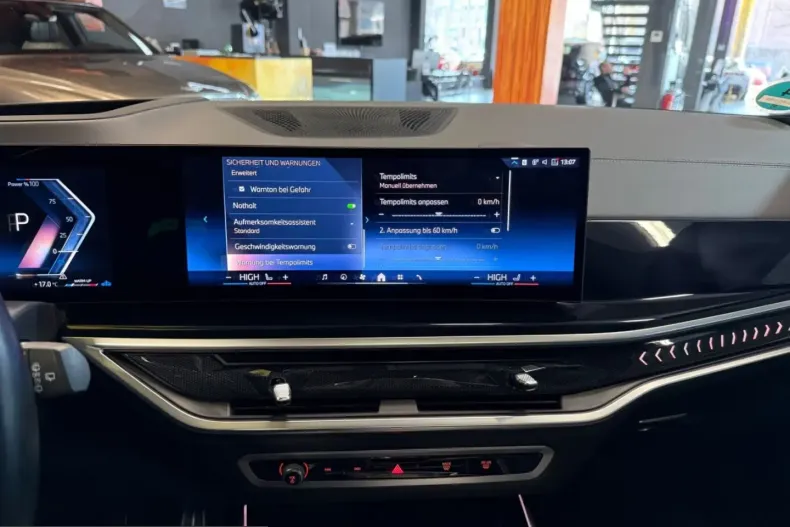 BMW X7 (Seria X) din 2024 cu 43.878 km - oferta BMW251172 - foto 23