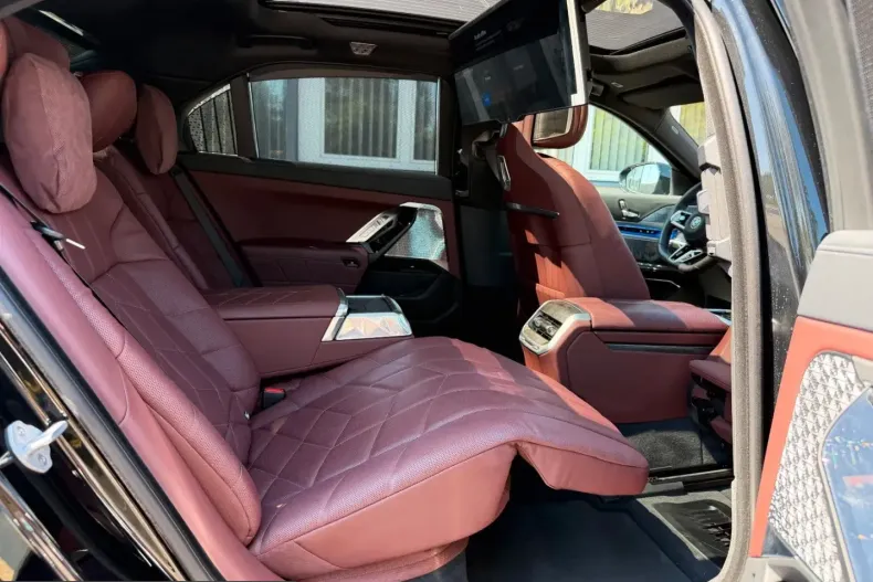 BMW 740 (Seria 7) din 2025 cu 79.158 km - oferta BMW251175 - foto 18