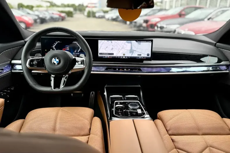 BMW 740 (Seria 7) din 2025 cu 12.250 km - oferta BMW251176 - foto 15