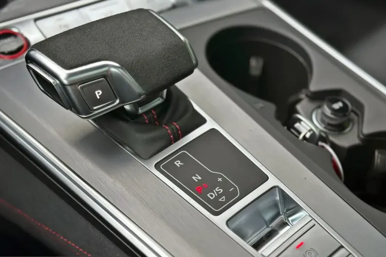 Audi RS6 din 2025 cu 14.390 km - oferta AUD251188 - foto 24
