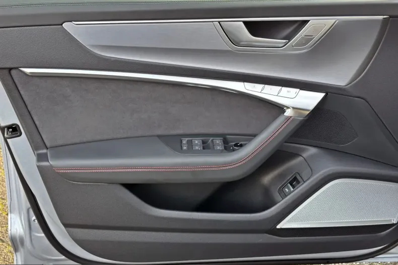 Audi RS6 din 2025 cu 14.390 km - oferta AUD251188 - foto 26