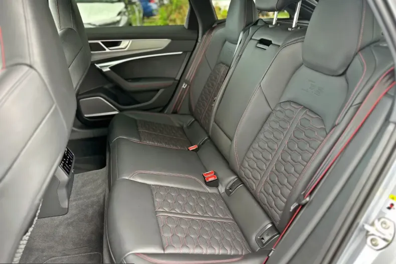 Audi RS6 din 2025 cu 14.390 km - oferta AUD251188 - foto 30