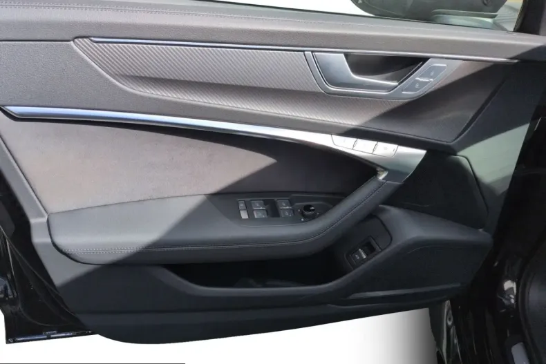Audi RS6 din 2025 cu 24.335 km - oferta AUD251189 - foto 13