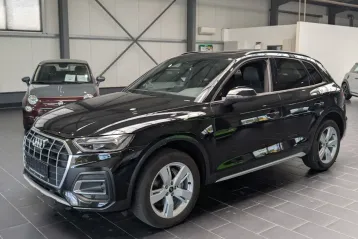 Audi Q5 din 2022 - oferta AUD251199