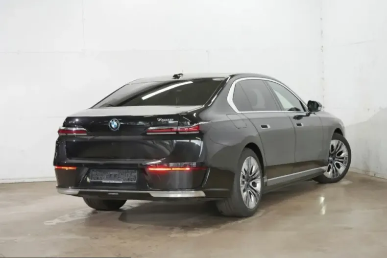 BMW 750 (Seria 7) din 2025 cu 31.900 km - oferta BMW251209 - foto 4