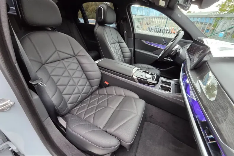 BMW 740 (Seria 7) din 2023 cu 46.179 km - oferta BMW251210 - foto 22