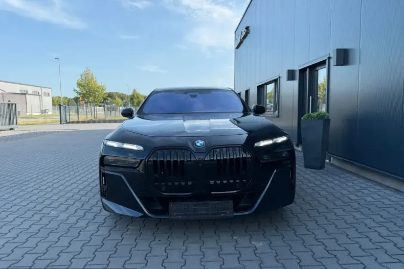 BMW 740 (Seria 7) din 2024 cu 63.280 km - oferta BMW251212 - foto 3