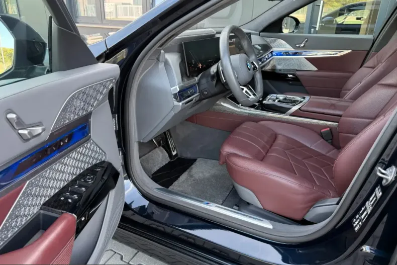 BMW 740 (Seria 7) din 2024 cu 63.280 km - oferta BMW251212 - foto 9