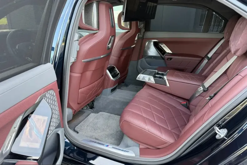 BMW 740 (Seria 7) din 2024 cu 63.280 km - oferta BMW251212 - foto 18