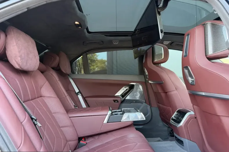 BMW 740 (Seria 7) din 2024 cu 63.280 km - oferta BMW251212 - foto 19