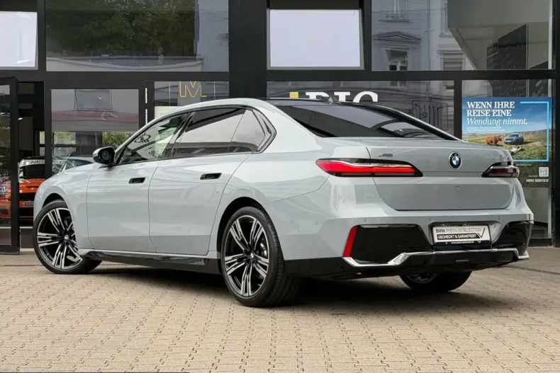 BMW 740 (Seria 7) din 2025 cu 22.110 km - oferta BMW251213 - foto 2