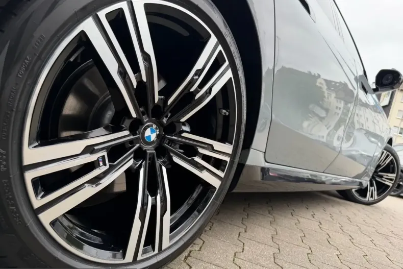 BMW 740 (Seria 7) din 2025 cu 22.110 km - oferta BMW251213 - foto 4