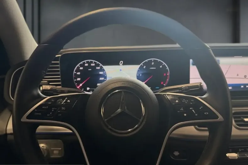 Mercedes-Benz GLE 300 (Clasa GLE) din 2025 cu 9.999 km - oferta MER251215 - foto 9