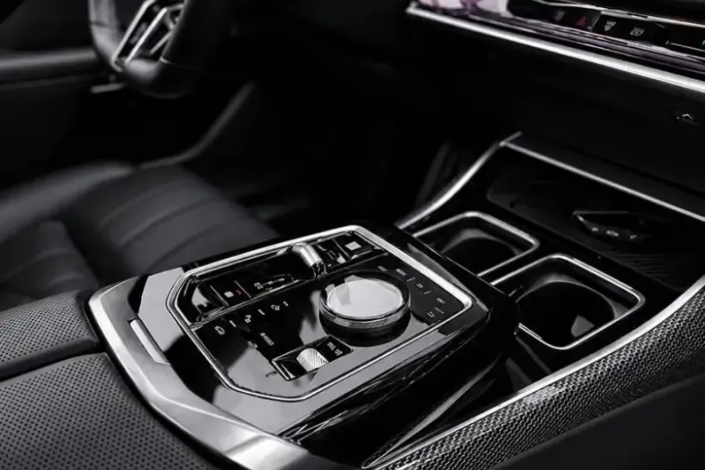 BMW 740 (Seria 7) din 2024 cu 43.433 km - oferta BMW251216 - foto 25