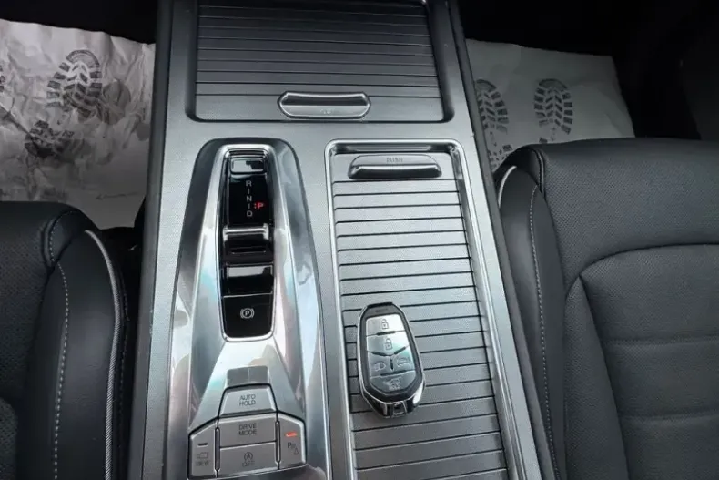 Ssangyong REXTON din 2025 cu 9.189 km - oferta SSA251219 - foto 12