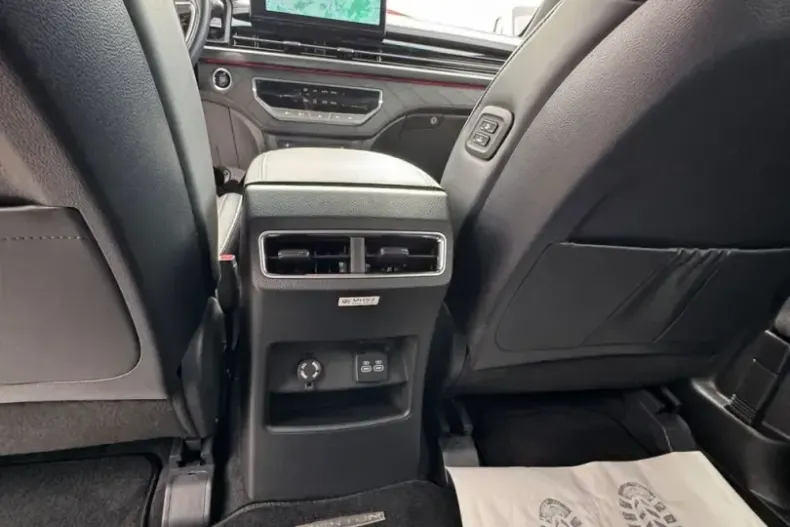Ssangyong REXTON din 2025 cu 9.189 km - oferta SSA251219 - foto 17