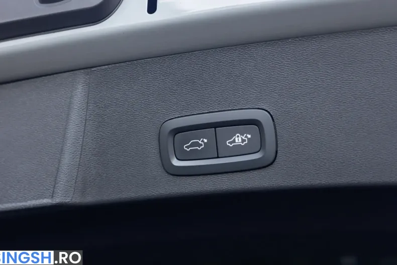 Volvo XC40 din 2023 cu 56.000 km - oferta VOL251227 - foto 29