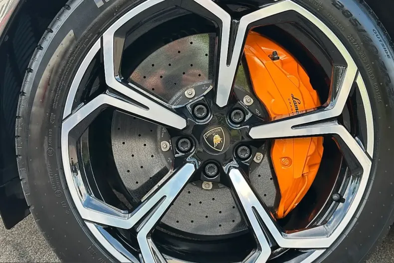 Lamborghini Urus din 2025 cu 8.990 km - oferta LAM251243 - foto 10