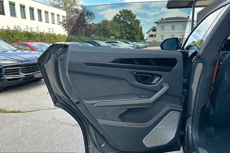 Lamborghini Urus din 2025 cu 8.990 km - oferta LAM251243 - foto 18