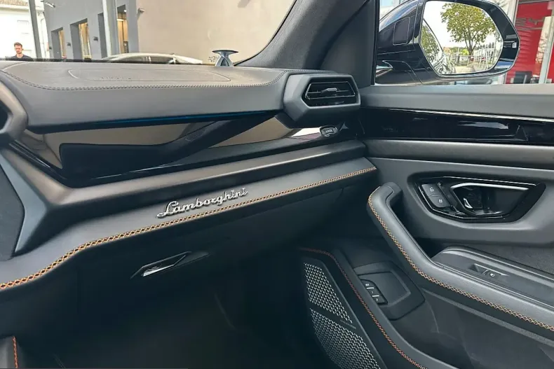 Lamborghini Urus din 2025 cu 8.990 km - oferta LAM251243 - foto 35